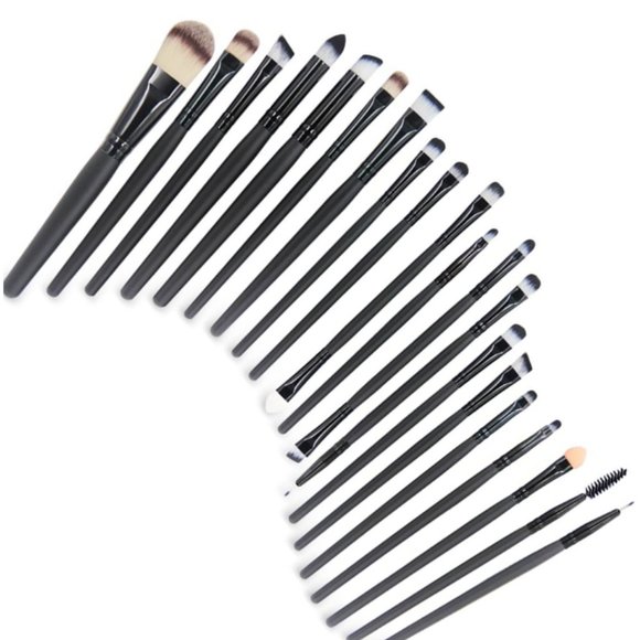 Makeup Brushes - Set of 20 - Black Handles - 6" long - with Leather Travel Case - Picture 7 of 11